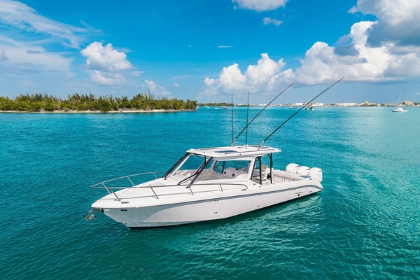 35ft Everglades Yacht For Sale