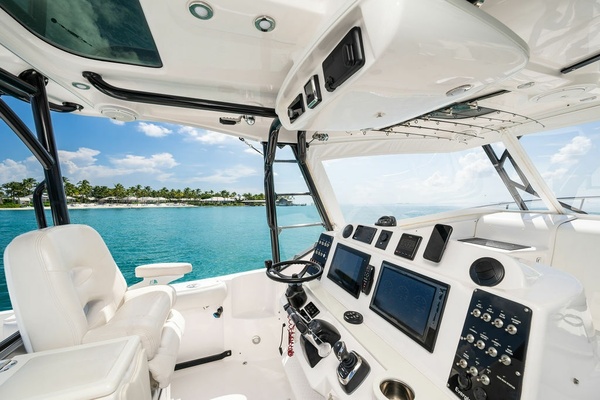 35ft Everglades Yacht For Sale