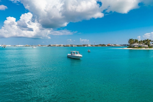 35ft Everglades Yacht For Sale