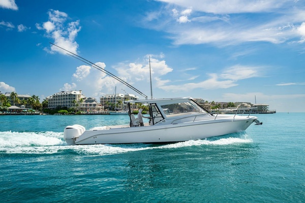 35ft Everglades Yacht For Sale