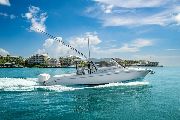Everglades  Yacht For Sale