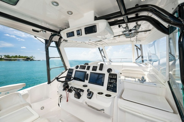 35ft Everglades Yacht For Sale