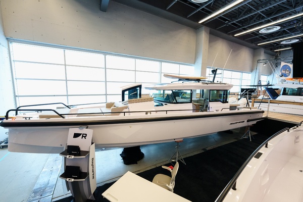 37ft Axopar Yacht For Sale