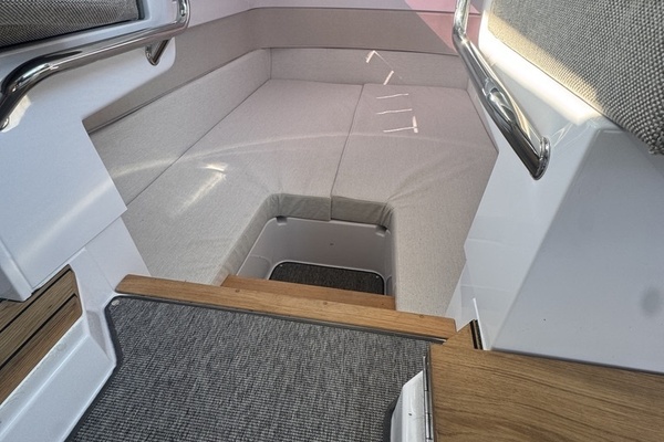 37ft Axopar Yacht For Sale