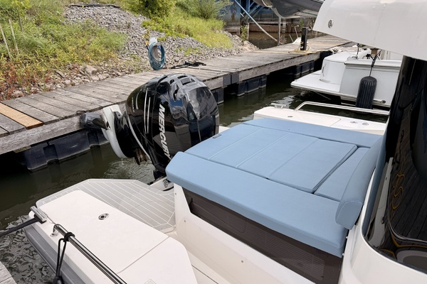 28ft Axopar Yacht For Sale