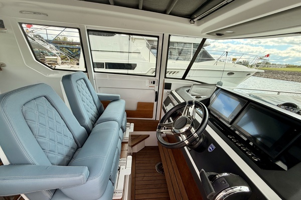 28ft Axopar Yacht For Sale