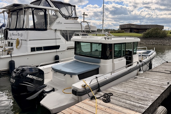 28ft Axopar Yacht For Sale