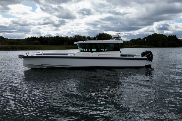 28ft Axopar Yacht For Sale