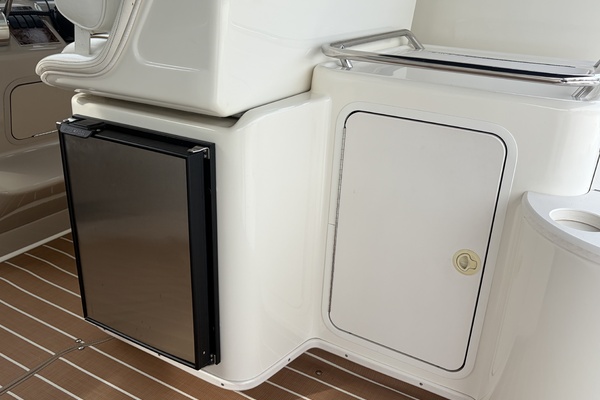 37ft Sea Ray Yacht For Sale