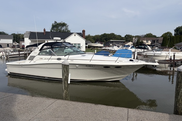 37ft Sea Ray Yacht For Sale