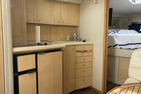 37ft Sea Ray Yacht For Sale