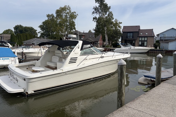 37ft Sea Ray Yacht For Sale