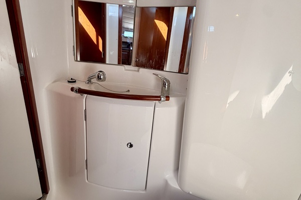 42ft Beneteau Yacht For Sale