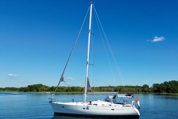42ft Beneteau Yacht For Sale