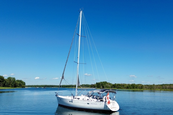 42ft Beneteau Yacht For Sale