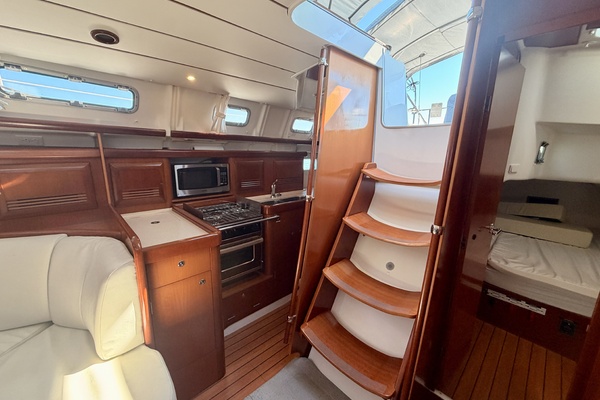 42ft Beneteau Yacht For Sale