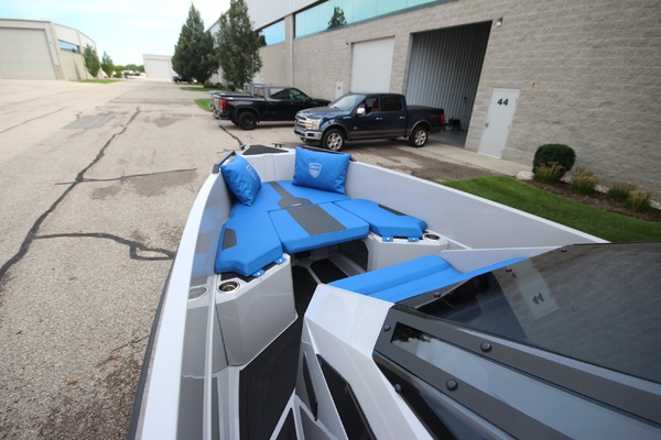 Introductory Pricing 25ft Iron Yacht For Sale