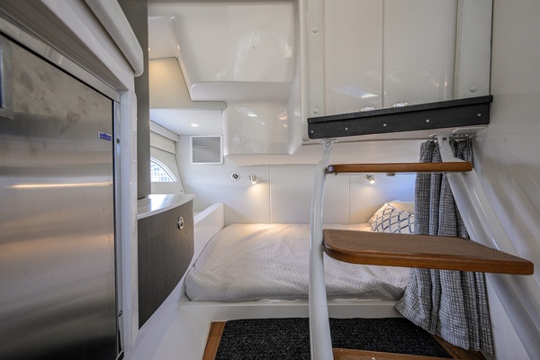 40ft Intrepid Yacht For Sale