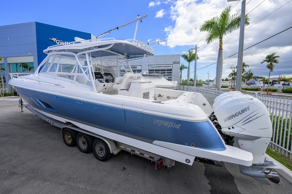 40ft Intrepid Yacht For Sale