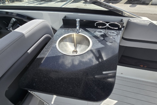30ft Cobalt Yacht For Sale