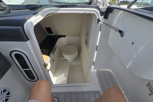 30ft Cobalt Yacht For Sale