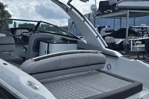 30ft Cobalt Yacht For Sale