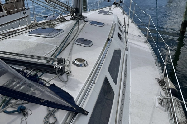 40-ft-Catalina-2000-400 Mark II-Flying Dutchman Groton Connecticut United States  yacht for sale