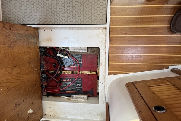 Flying Dutchman 40ft Catalina Yacht For Sale