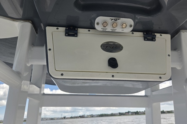 D amp D 24ft Tidewater Yacht For Sale