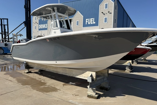 24-ft-Tidewater-2019-232 CC Adventure-D&D Seabrook Texas United States  yacht for sale
