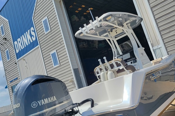 D amp D 24ft Tidewater Yacht For Sale