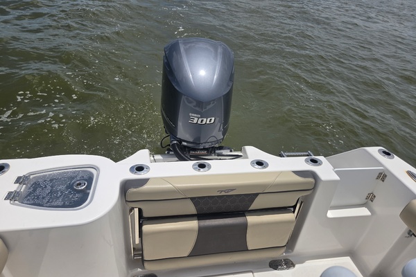 D amp D 24ft Tidewater Yacht For Sale