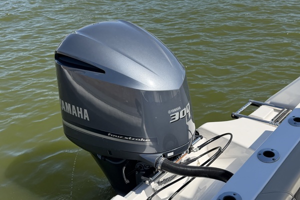 D amp D 24ft Tidewater Yacht For Sale