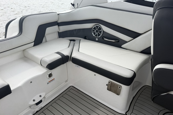 24ft Yamaha Boats Yacht For Sale