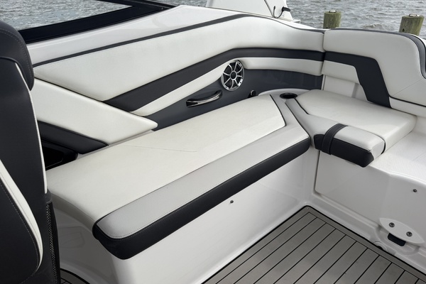 24ft Yamaha Boats Yacht For Sale
