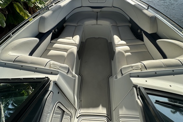 31ft Formula Yacht For Sale