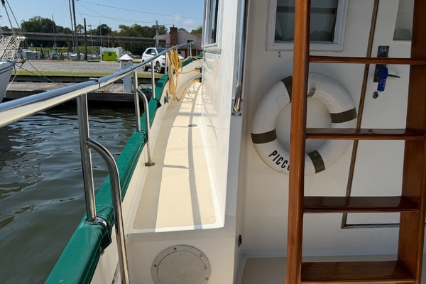 Piccolo 32ft Grand Banks Yacht For Sale