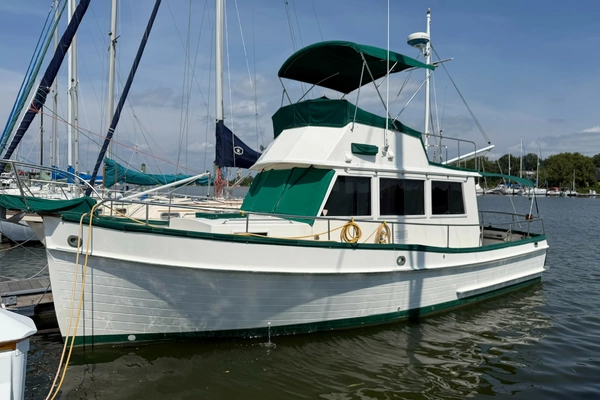32-ft-Grand Banks-1980-32 Sedan-Piccolo Urbanna Virginia United States  yacht for sale