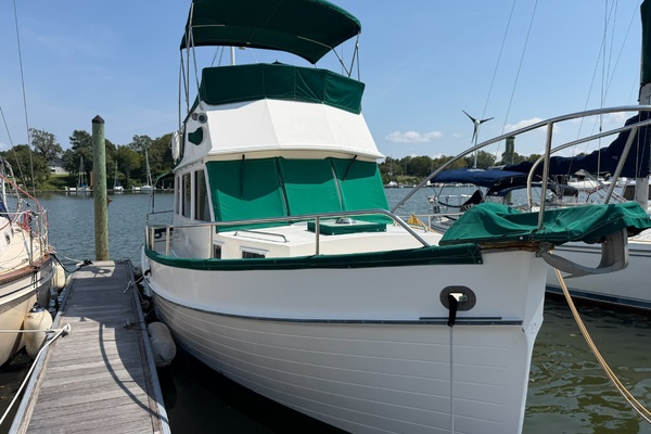 Piccolo 32ft Grand Banks Yacht For Sale