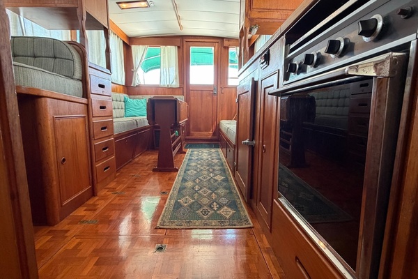 Piccolo 32ft Grand Banks Yacht For Sale