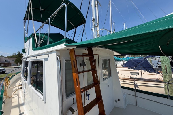 Piccolo 32ft Grand Banks Yacht For Sale
