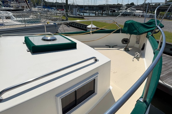 Piccolo 32ft Grand Banks Yacht For Sale