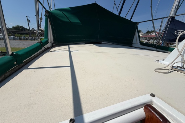 Piccolo 32ft Grand Banks Yacht For Sale