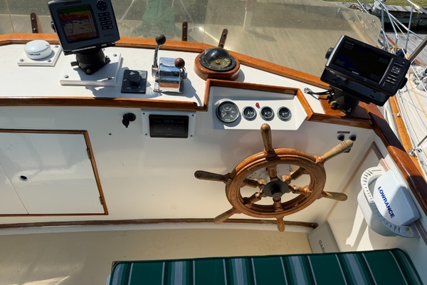 Piccolo 32ft Grand Banks Yacht For Sale