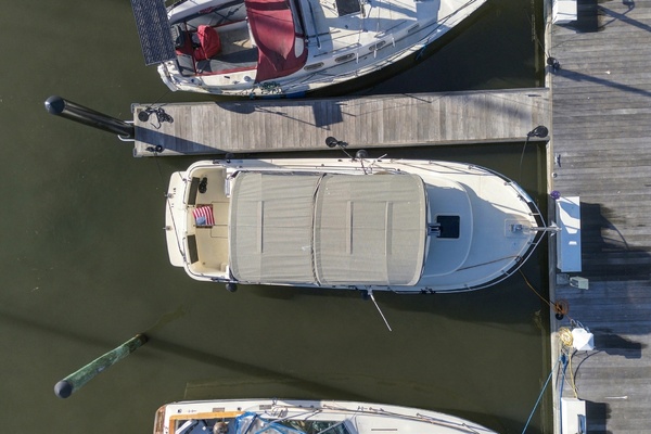 Bonjour 31ft Camano Yacht For Sale