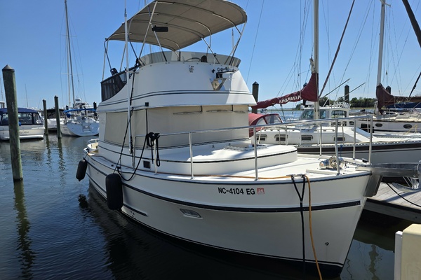 2001 Camano 31 Troll