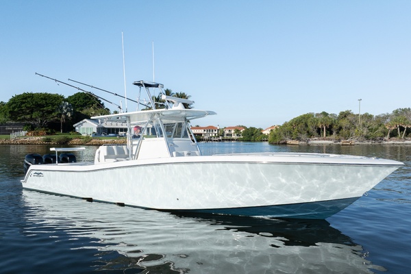2016 Invincible 39 Open Fisherman
