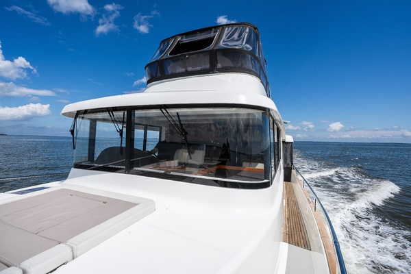 Lake House 50ft Beneteau Yacht For Sale