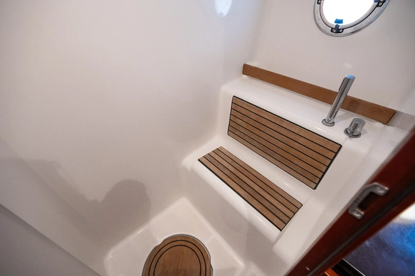 Beneteau Swift Trawler 50 Yacht For Sale