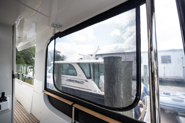 Lake House 50ft Beneteau Yacht For Sale